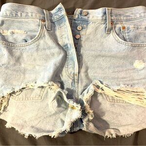 LEVI’s 501 demin shorts